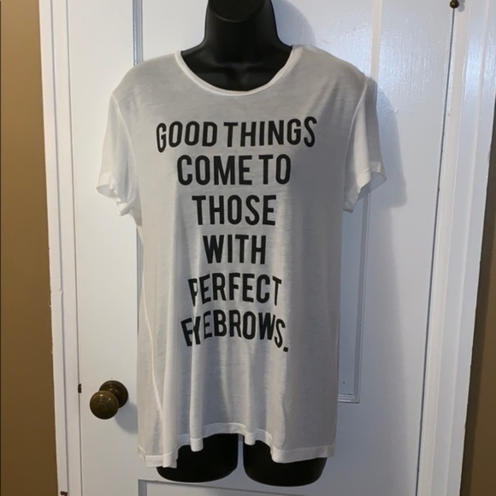 Express- short sleeved T-shirt- Size Medium
